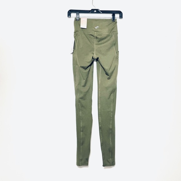 Shadow Sport High-Waist Leggings - Picture 2 of 13